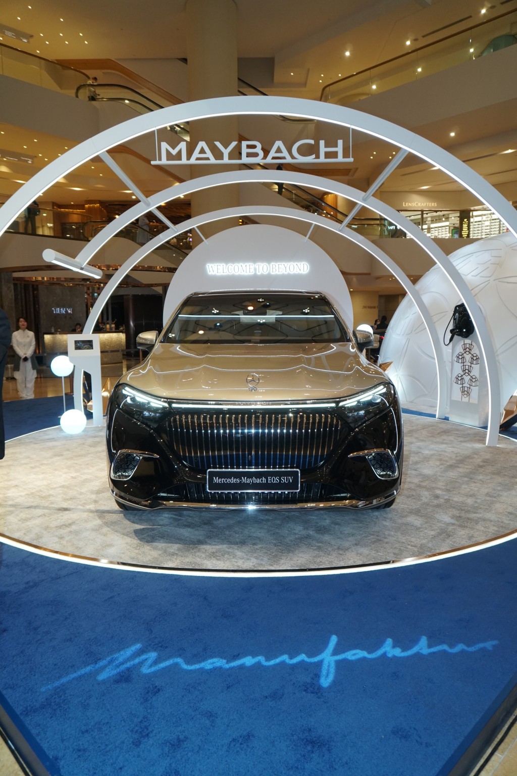 Mercedes-Maybach EQS SUV680售價$2,735,000起，顧客還可透過MANUFAKTUR個人化訂制服務升級至喜好配置，以彰顯獨特品味。