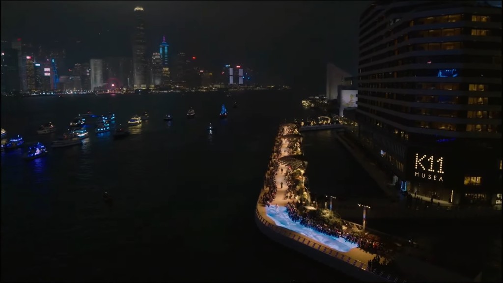 著名時裝品牌Louis Vuitton（LV）今晚（30日）在香港尖沙咀星光大道，維港美景前舉行2024 LV初秋男裝時裝Show。