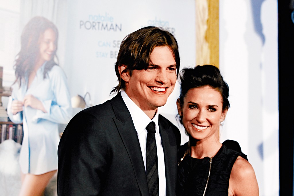 狄美上一任丈夫是年輕16歲的艾斯頓古查。