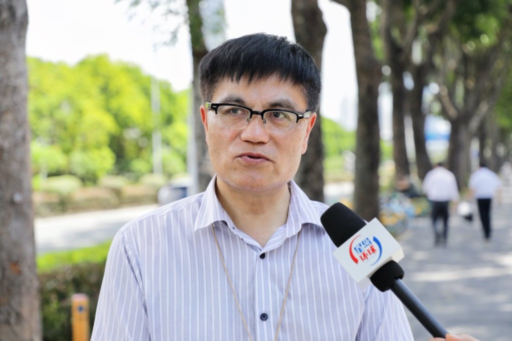 任玉桐表示,AI和機器人技術在節能降排、環境監測分析、生物多樣性保護等多個領域有廣闊的應用前景。 任玉桐表示,AI和機器人技術在節能降排、環境監測分析、生物多樣性保護等多個領域有廣闊的應用前景。
