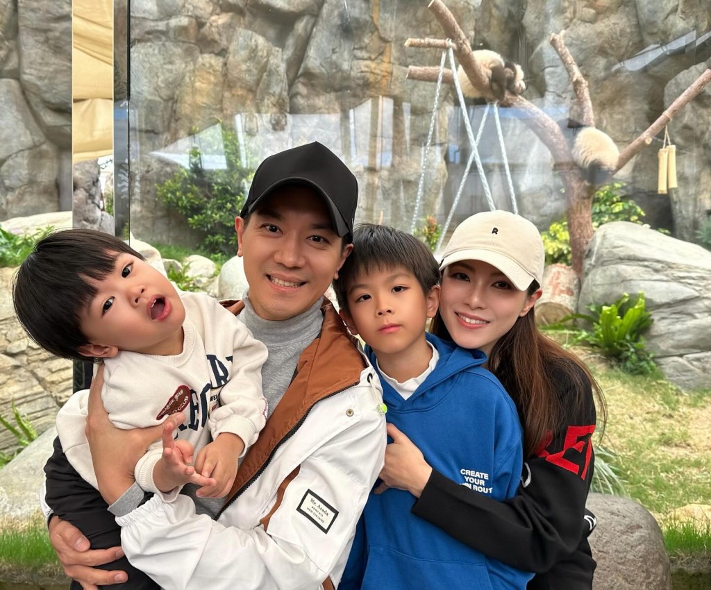 李潔瑩與黎諾懿結婚後,盡心盡力照顧一對兒子。 李潔瑩與黎諾懿結婚後,盡心盡力照顧一對兒子。