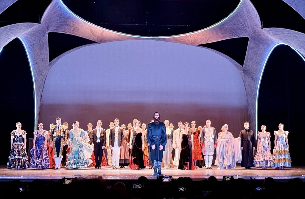 羅淑佩一連兩日觀賞香港藝術節節目 讚中西兼納邀市民共赴藝術盛宴。