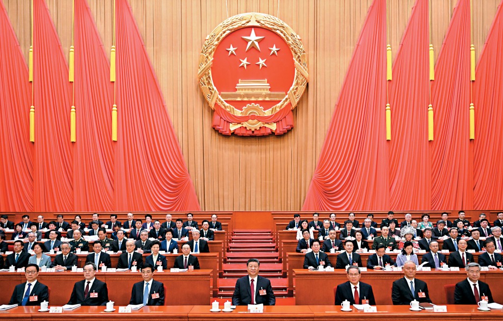 全國人大會議昨天在人民大會堂開幕,國家主席習近平等領導人出席。
