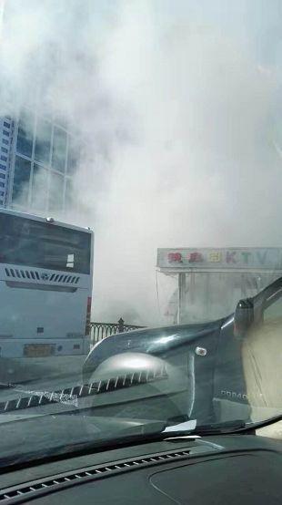 河北「卡拉OK」爆炸,两人受伤。网上图片