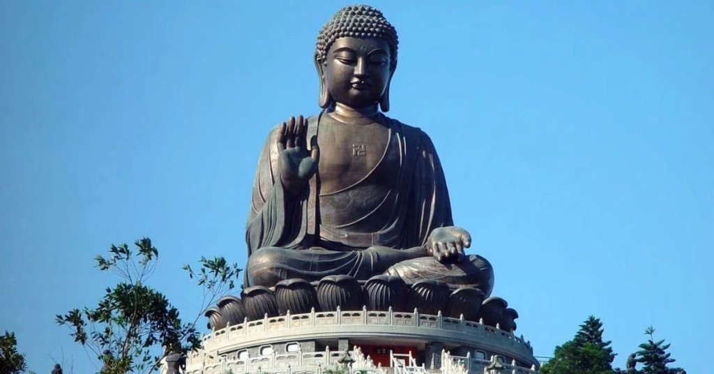 香港人以佛教及道教徒最多，而大嶼山天壇大佛，是世界上最大的戶外青銅坐佛。（珠海學院佛學研究中心圖片）