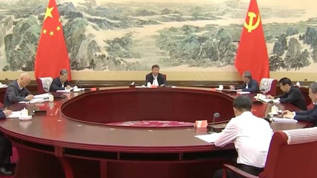 習近平稱，要推動宗教嚴格執法，引導教義禮儀體現中國特色。央視新聞