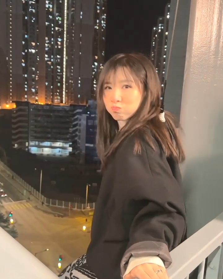 譚嘉儀全程親身上陣,勇氣可嘉。 譚嘉儀全程親身上陣,勇氣可嘉。