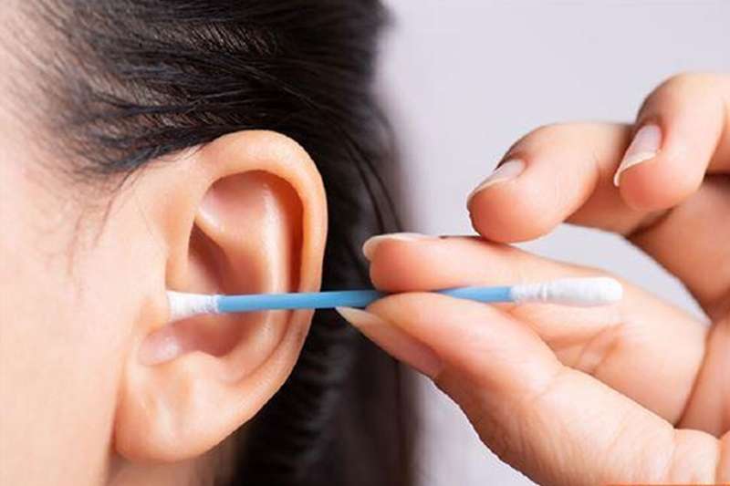 廣州有醫生警告，長期過度挖耳可能誘發外耳道癌。網絡圖片