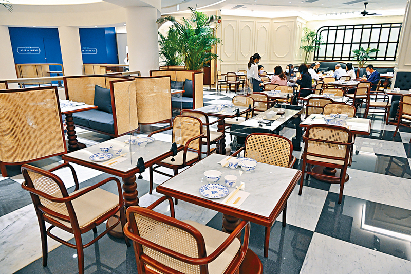 为了传承港式茶艺文化,用餐气氛融合了中西元素。