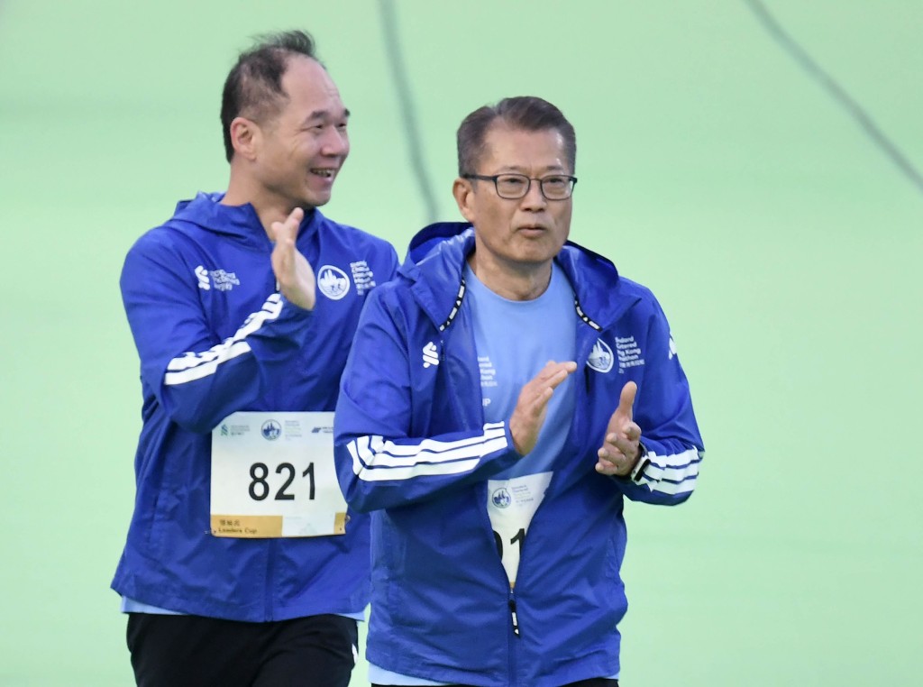 陳茂波宣讀新一份《財政預算案》向「藝術及體育發展基金」體育部分注資12億港元。星島圖庫 陳茂波宣讀新一份《財政預算案》向「藝術及體育發展基金」體育部分注資12億港元。星島圖庫