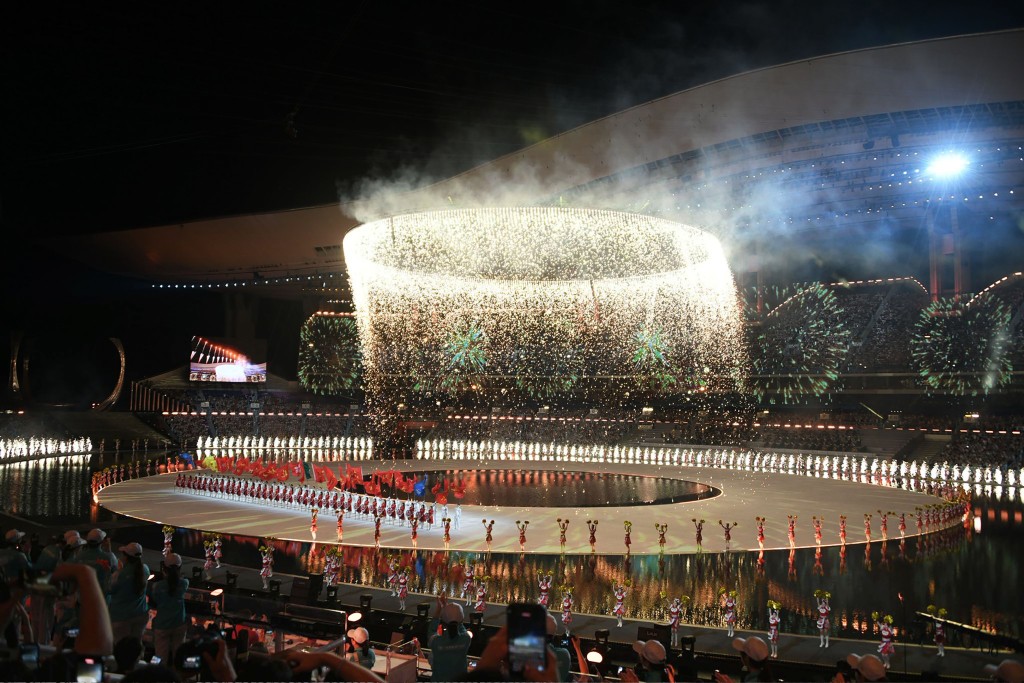 全運會開幕式。 全運會開幕式。