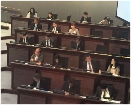 政府解釋,追加撥款是因為工程面臨不利的地質情況,地下管線亦較預期複雜。