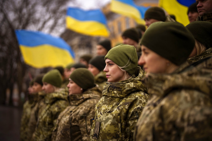 烏克蘭陸軍士兵留影紀念。美聯社