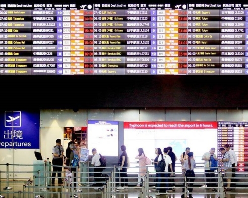 台灣民眾12日起乘飛機赴大陸需附3天內核酸檢測報告。中時