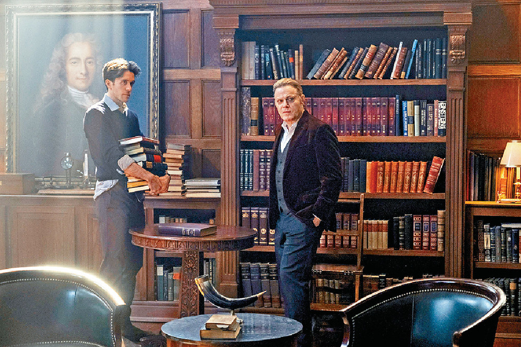 導師被綁■蘭頓教授的導師Peter  (Eddie Izzard 飾)被綁架後，令他開始捲入一連串的致命謎團中。