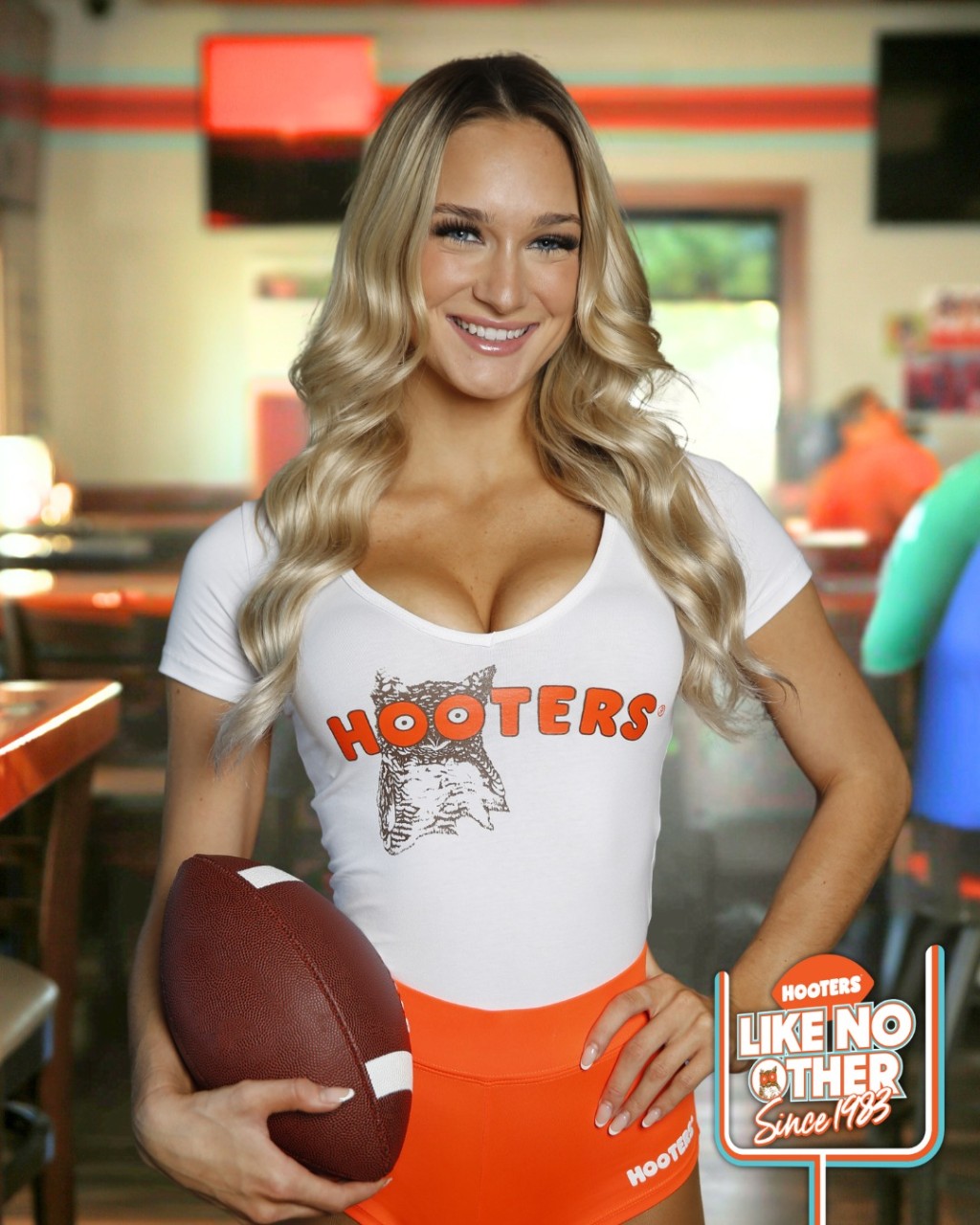 Hooters的女侍應以年青性感聞名。FB