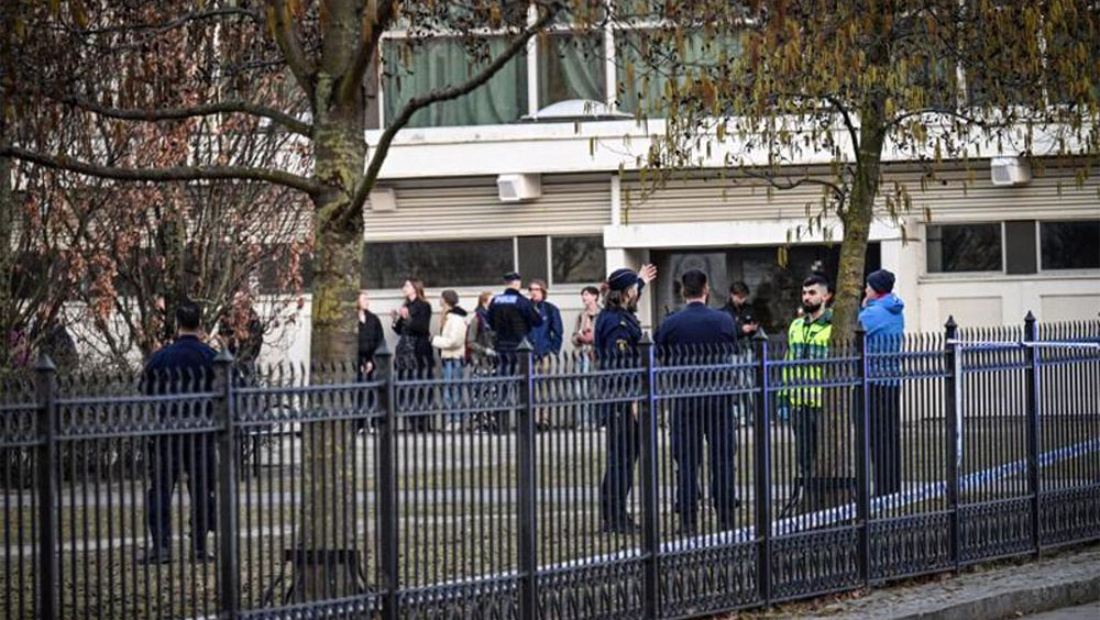 瑞典南部一高中兩名女職員遇襲身亡，一名18歲男生被捕。路透社