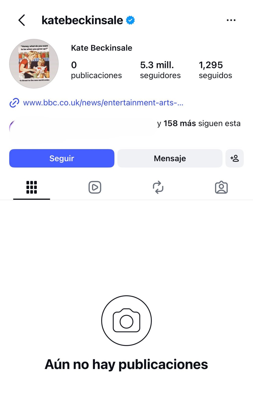 目前，姬蒂碧金莎已清空社交網，但仍保留關於英國電視主持人Caroline Flack自殺身亡的文章連結。