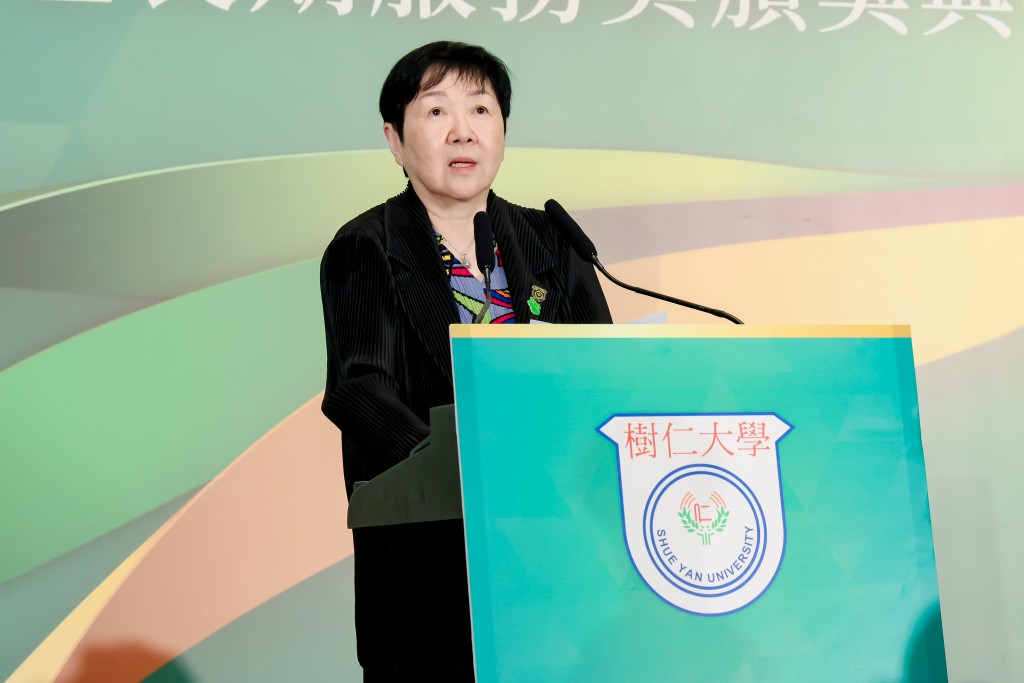 首席副校長孫天倫指大學真正的價值,在於一代又一代願意薪火相傳的人。 首席副校長孫天倫指大學真正的價值,在於一代又一代願意薪火相傳的人。