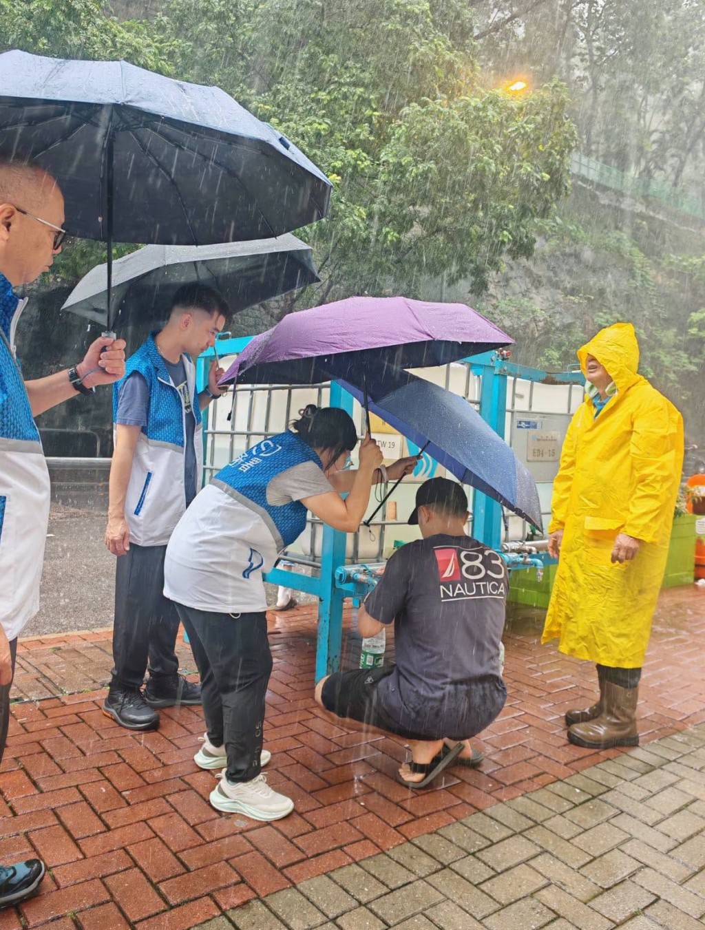 水務署指筲箕灣一帶的食水供應已於上午近11時陸續恢復。fb「滴惜仔」圖片 水務署指筲箕灣一帶的食水供應已於上午近11時陸續恢復。fb「滴惜仔」圖片