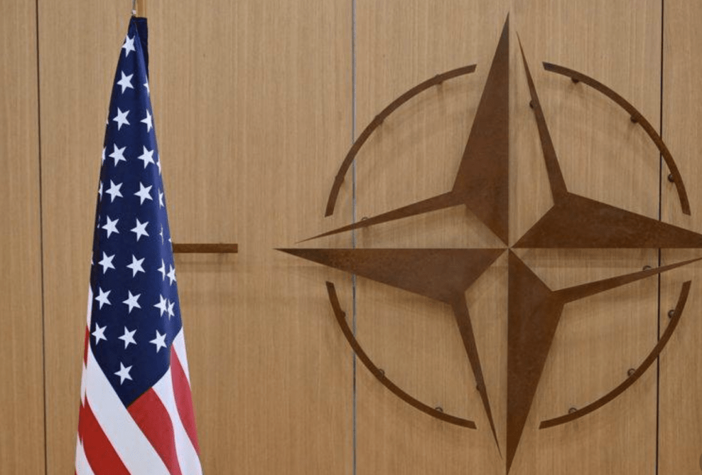 白宮更直言，北約未能通過是次戰爭的「考驗」，特朗普今日將會晤北約秘書長呂特（Mark Rutte），屆時或正式討論美國「退群」的可能性。路透社