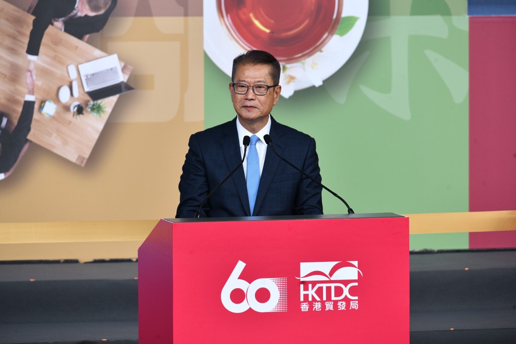 財政司司長陳茂波致辭時表示,樂見本次展覽首次匯聚東盟11國所有成員。 財政司司長陳茂波致辭時表示,樂見本次展覽首次匯聚東盟11國所有成員。