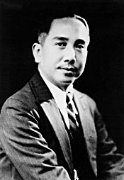 黎姿爺爺黎民偉是香港電影之父兼民主革命家。
