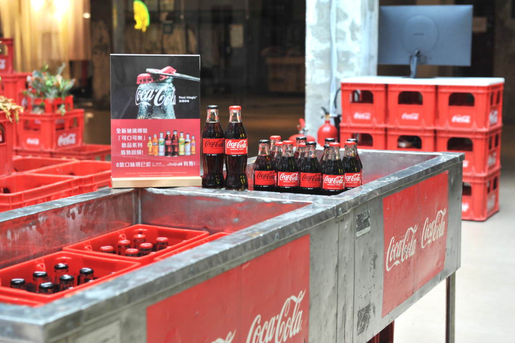 「可口可乐」经典小卖部于展期内的周末营业。