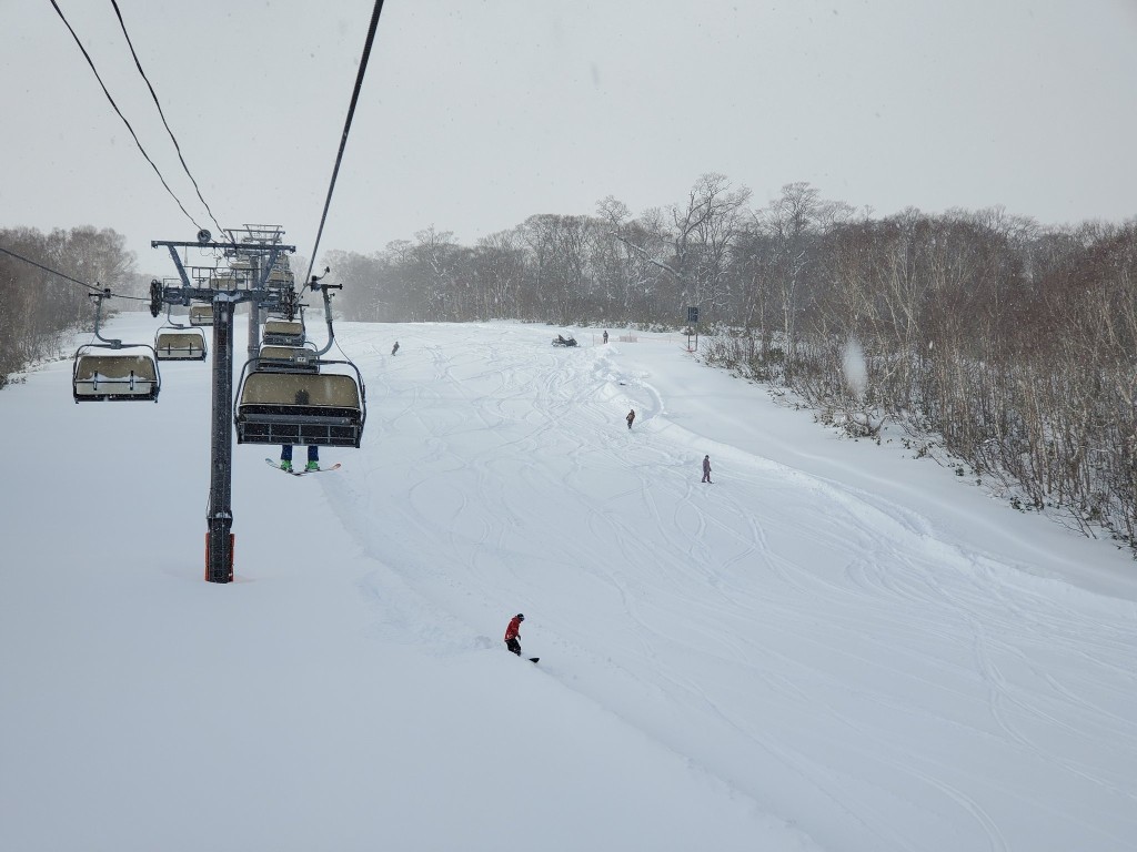 「神樂滑雪場」是新潟其中一個著名滑雪場。社交平台X