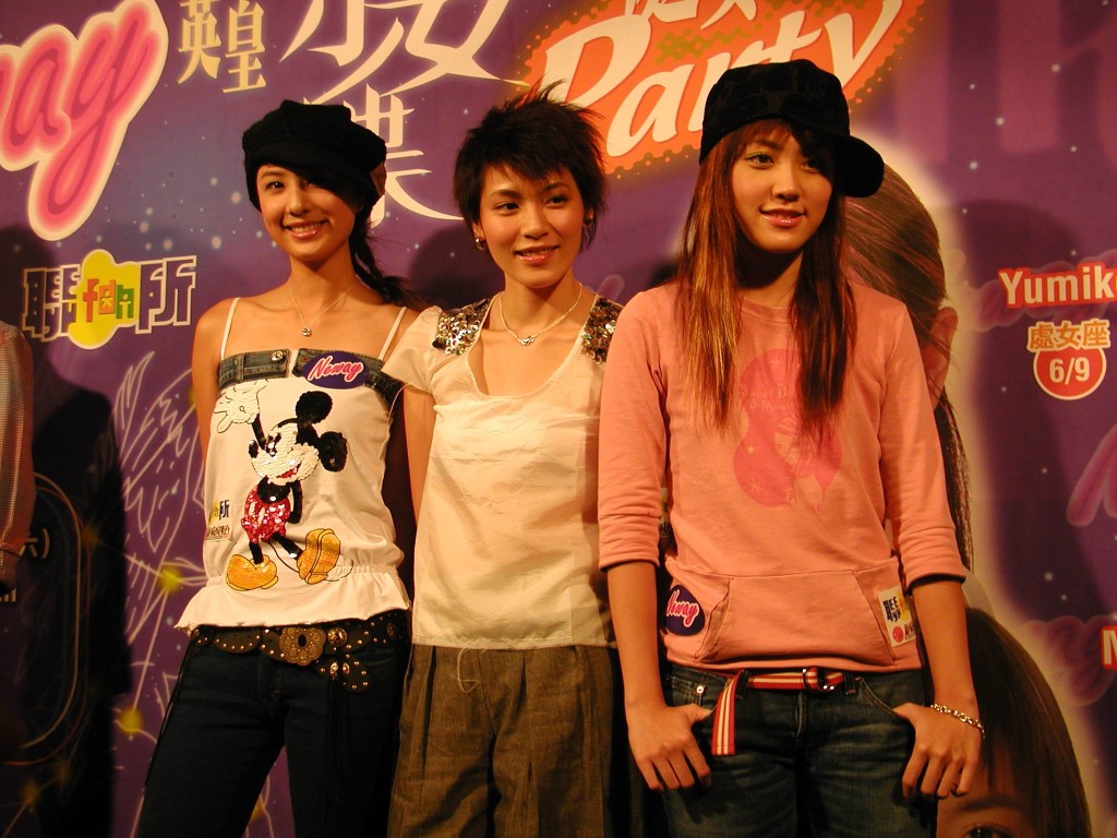 （左起）郑希怡、刘思惠、蒋雅文曾组成「英皇3T」推出EP。