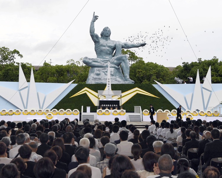 儀式在長崎和平紀念公園舉行。AP