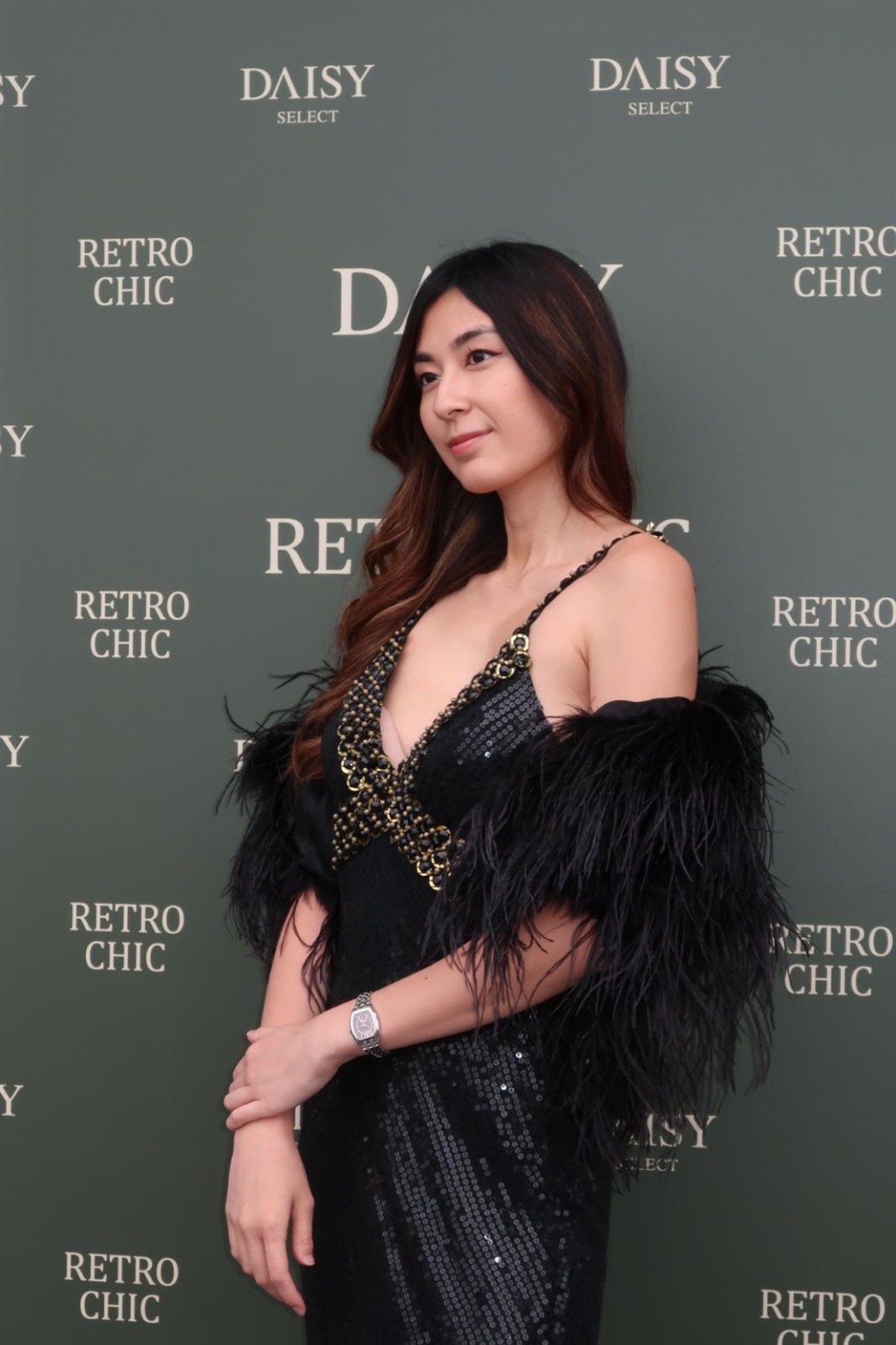 Natalie以性感造型現身。