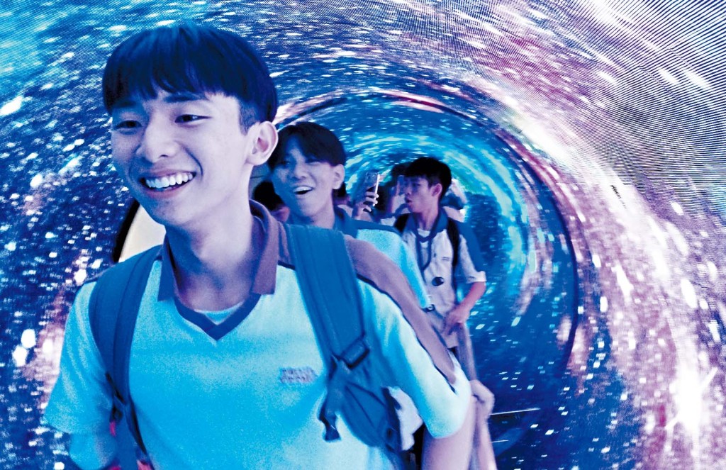 学生参观粤剧艺术博物馆,了解如何推动粤剧传承。