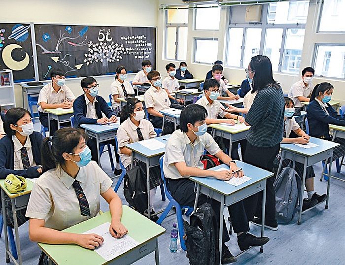 疫情下，中、小学的学习生活大受影响。