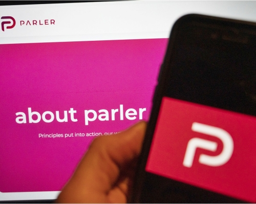 社交平台Parler被亞馬遜網絡服務公司封殺。AP資料圖片