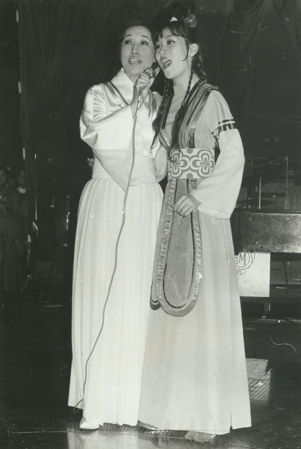 潘迪华在1967年《欢乐今宵》开播已经加入节目组。
