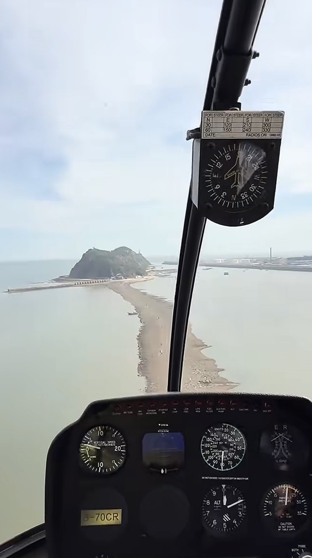 湖南家庭駕私人飛機返鄉。抖音@淺談