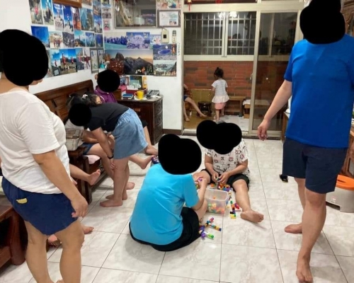 台男驚見岳母家成為最大防疫破口,14人擠爆20坪客廳。FB圖