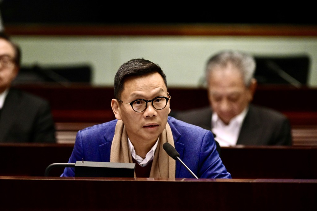 立法會交通事務委員會主席陳恒鑌。 立法會交通事務委員會主席陳恒鑌。