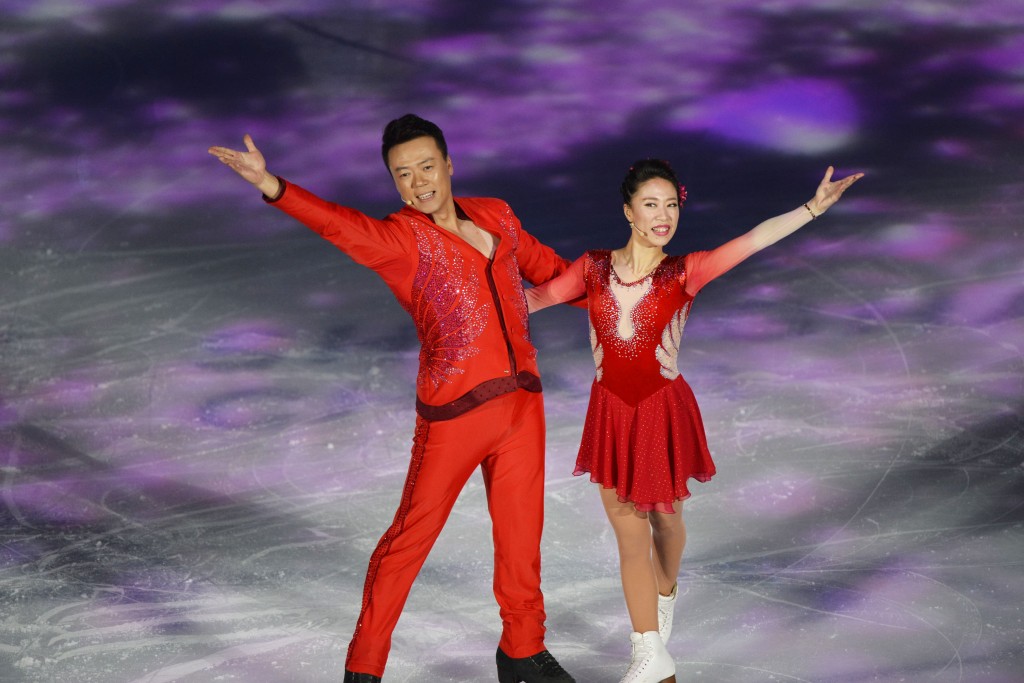 趙宏博、申雪合力贏得2010溫哥華冬奧花樣滑冰雙人滑金牌。新華社