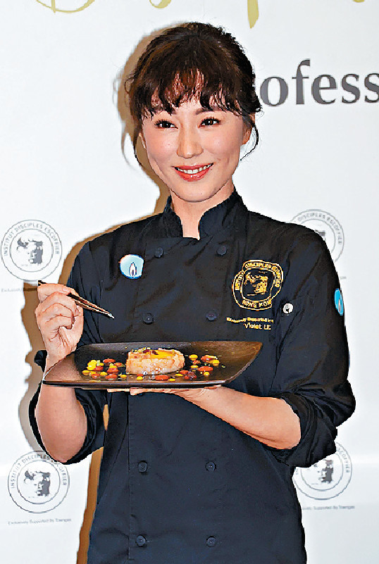 ■劉心悠婚後首度出席活動，強調生B順其自然。
