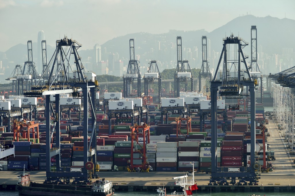 曾是全球吞吐量最大的葵青貨櫃碼頭是香港重要經濟支柱。資料圖片