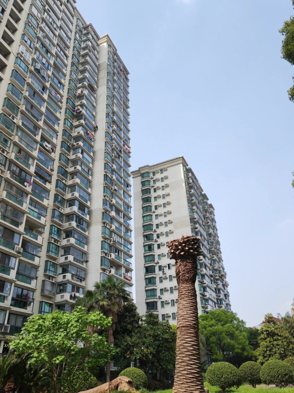 施氏夫婦原本在上海盧灣都市花園,擁有一個市值逾千萬元的養老房。小紅書 施氏夫婦原本在上海盧灣都市花園,擁有一個市值逾千萬元的養老房。小紅書