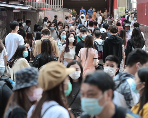 明愛香港仔社區中心針對南區居民在疫情下的精神和經濟狀況作出問卷調查。資料圖片