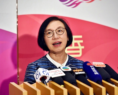 陳肇會指醫學界代表認同要放寬非本地醫生實習。