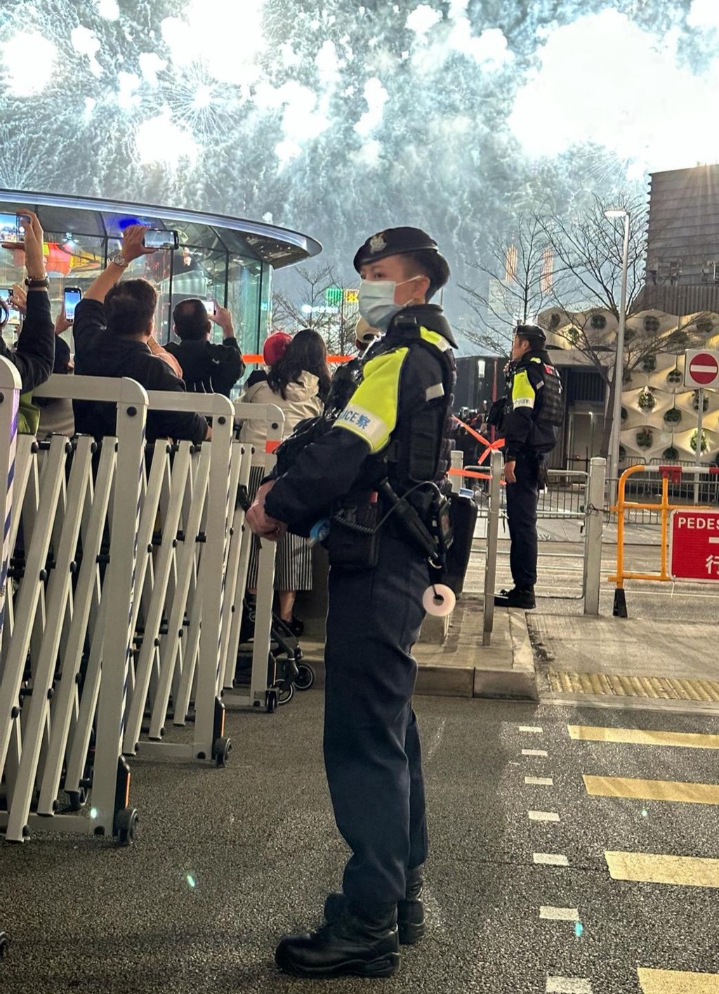 警員阿惠過去在前線工作,協助大型活動的人群管制及維持秩序。 警員阿惠過去在前線工作,協助大型活動的人群管制及維持秩序。