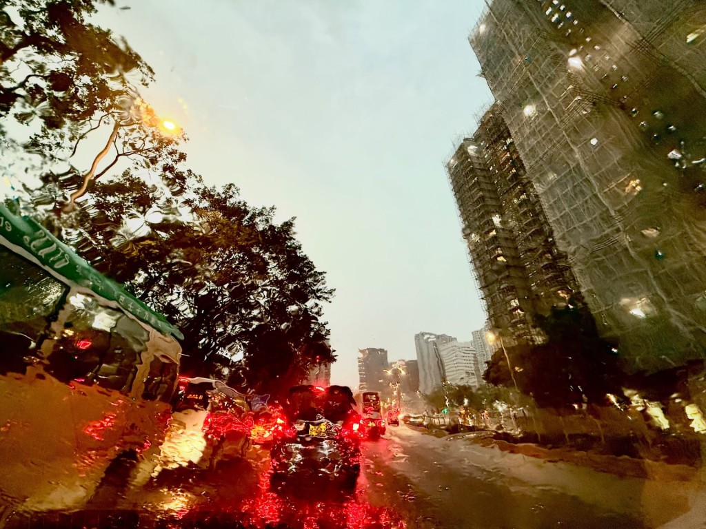 網民:風大雨大,注意安全。資料來源:jacquelinepanda@Threads 網民:風大雨大,注意安全。資料來源:jacquelinepanda@Threads