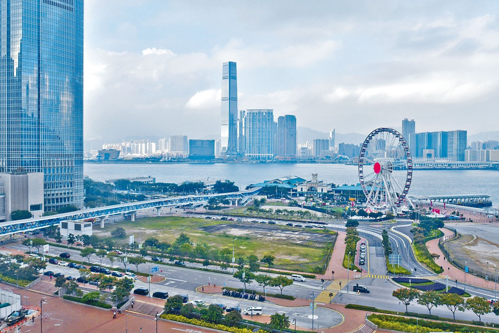 恒基中環地王重建25米高天星鐘樓。