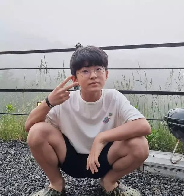 李壽根的大仔李泰俊原來是練習生。