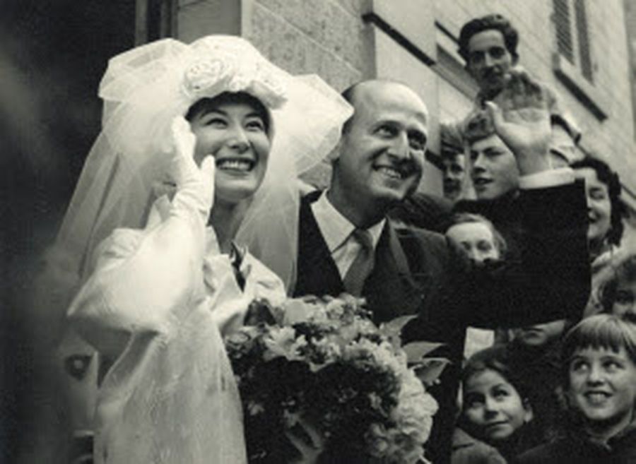 岸惠子與《長崎之戀》導演伊夫尚皮於1957年結婚，但二人最終於1975年離婚。